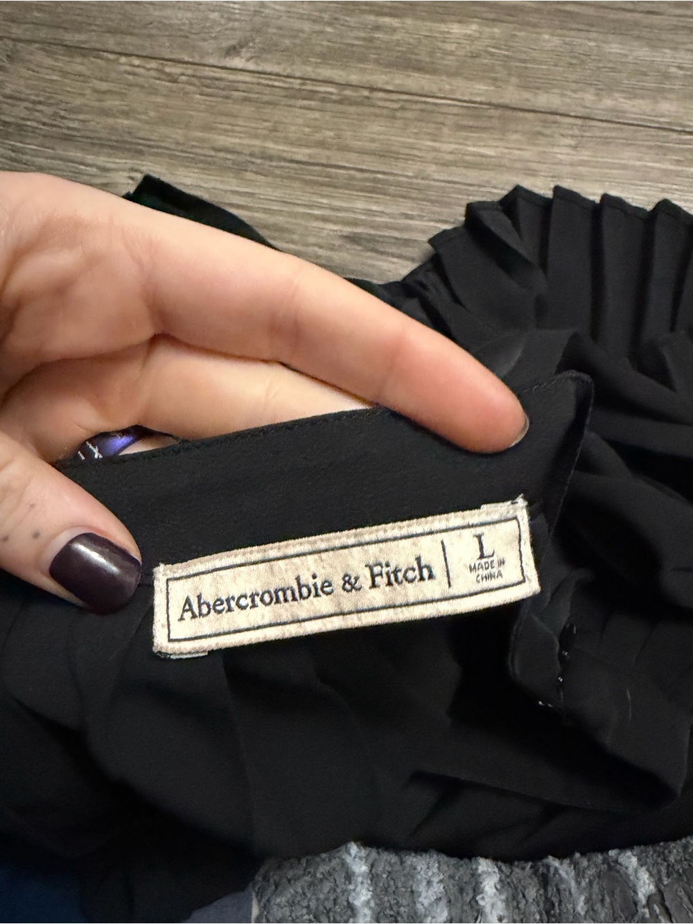 Abercrombie & Fitch Satin Pleated Classic Midi Skirt (Black) Size Large - Picture 6 of 9
